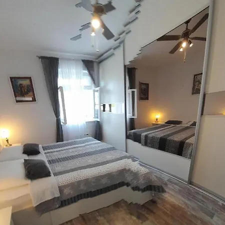 Apartment Regina - Duplex Two Bedroom Split